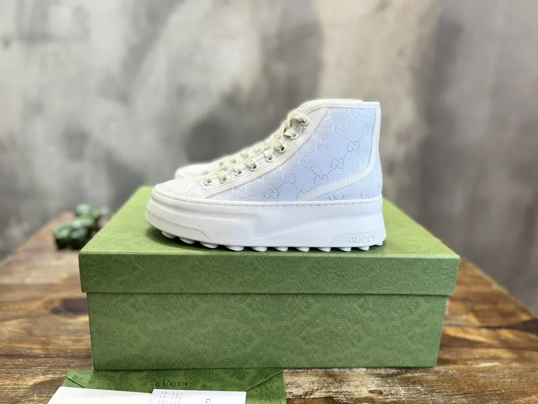 Gucci Chunky Sneaker Light Blue Gucci Chunky Sneaker Light Blue