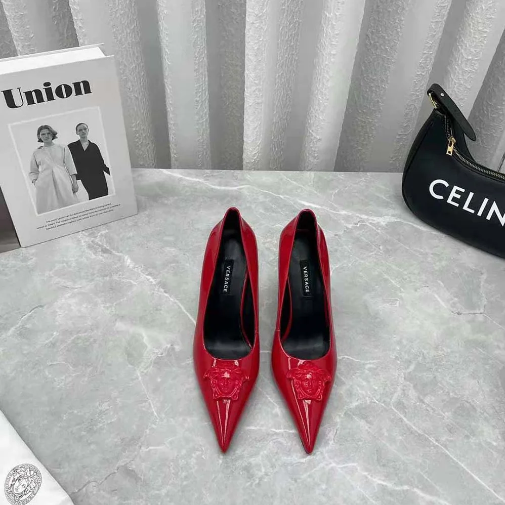 Versace La Medusa Naplak Pumps in 105mm Heel Height for Women in Red