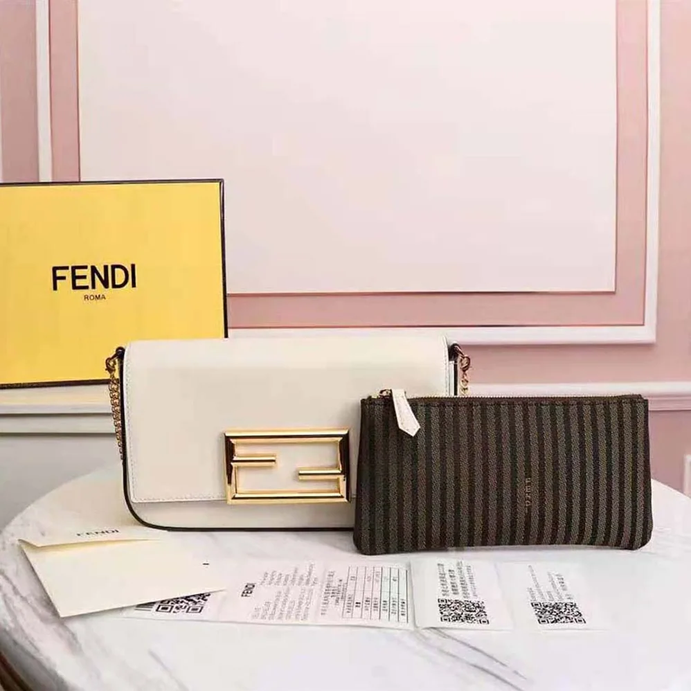 Fendi Wallet on Chain with Pouches Leather Mini-Bag for Women in White Fendi Wallet on Chain with Pouches Leather Mini-Bag for Women in White