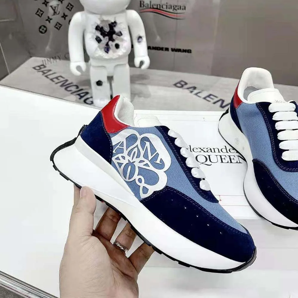 Alexander Mcqueen Sprint Runner in Calf Leather for Unisex in Blue Alexander Mcqueen Sprint Runner in Calf Leather for Unisex in Blue