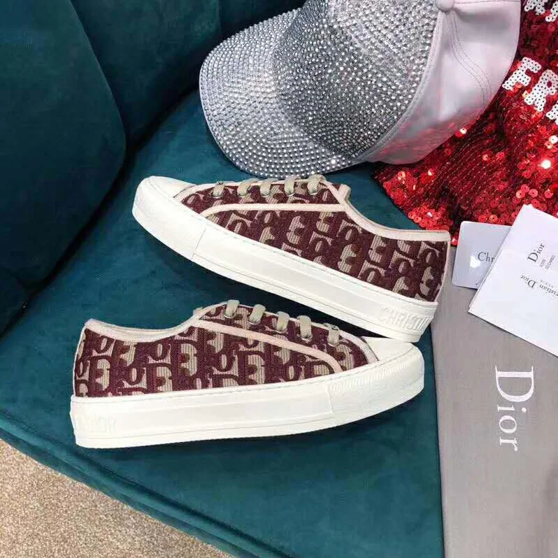 Dior Shoes Walk'n'Dior Sneaker in Oblique Embroidered Canvas for Women in Red Dior Shoes Walk'n'Dior Sneaker in Oblique Embroidered Canvas for Women in Red
