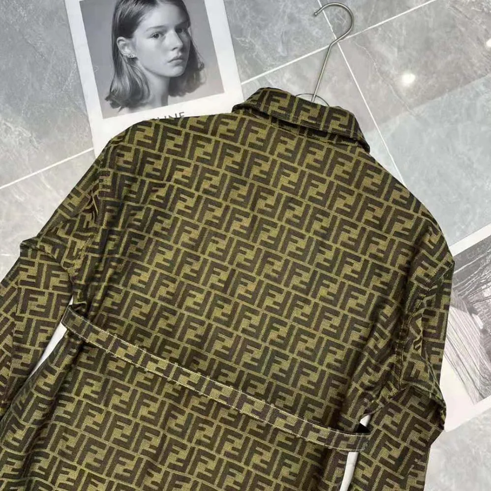 Fendi Single-Breasted Brown Canvas Go for Women in To Jacket Fendi Single-Breasted Brown Canvas Go for Women in To Jacket