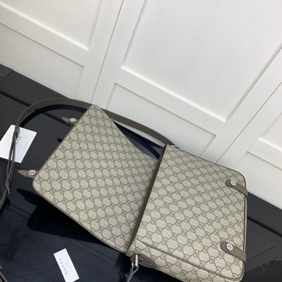 Gucci Messenger Bag Black GG Gucci Messenger Bag Black GG