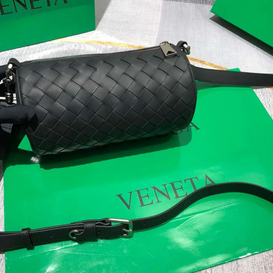 Bottega Veneta Mini Intrecciato Barrel Black /