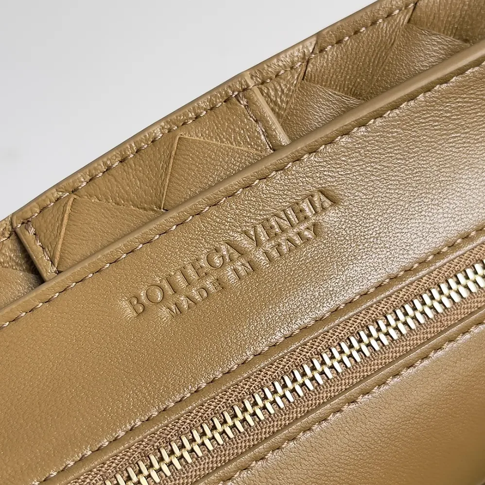 Bottega Veneta Medium Andiamo in Supple Intrecciato Leather for Women in Light Yellow Bottega Veneta Medium Andiamo in Supple Intrecciato Leather for Women in Light Yellow