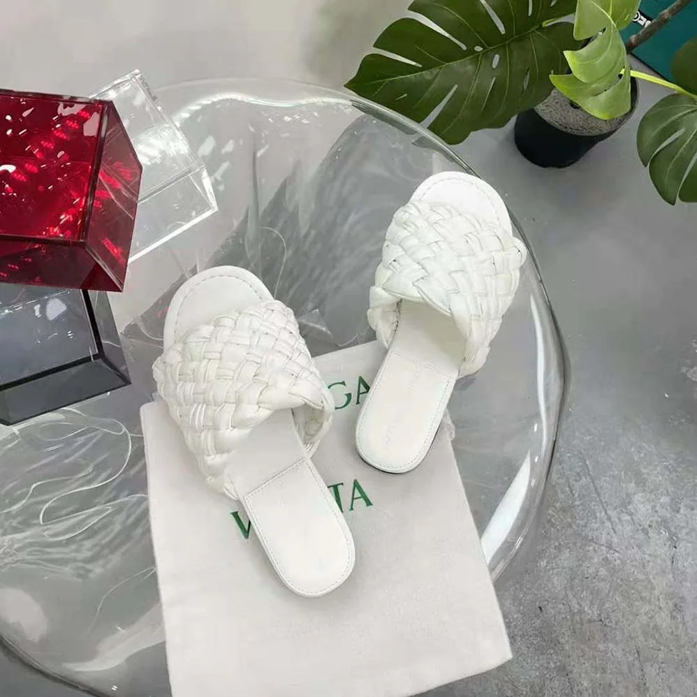Bottega Veneta Dot Wave Intreccio Pleated Leather Flat Sandals for Women in White