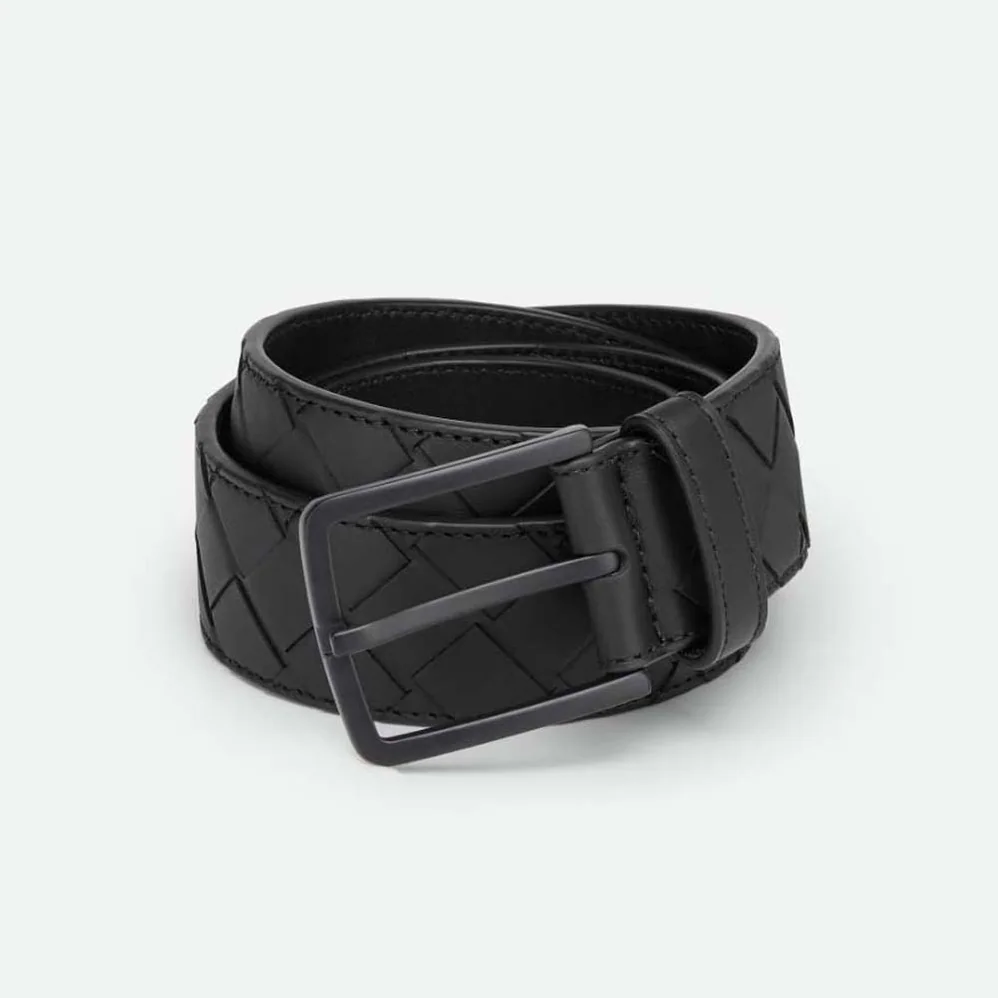Bottega Veneta Intrecciato Belt in a Blown-up Intreccio Weave for Men in Black Bottega Veneta Intrecciato Belt in a Blown-up Intreccio Weave for Men in Black