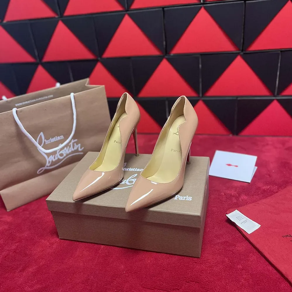 Christian Louboutin Hot Chick 100 mm Pumps Patent Calf Leather Beige for Women Christian Louboutin Hot Chick 100 mm Pumps Patent Calf Leather Beige for Women