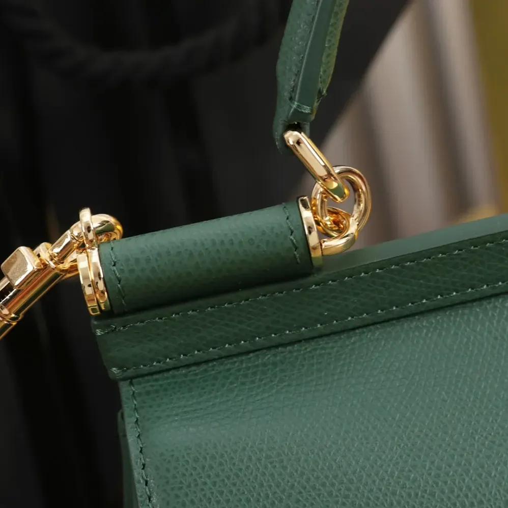 Dolce Gabbana D&G Small Sicily Handbag in Dauphine Calfskin for Women in Green Dolce Gabbana D&G Small Sicily Handbag in Dauphine Calfskin for Women in Green