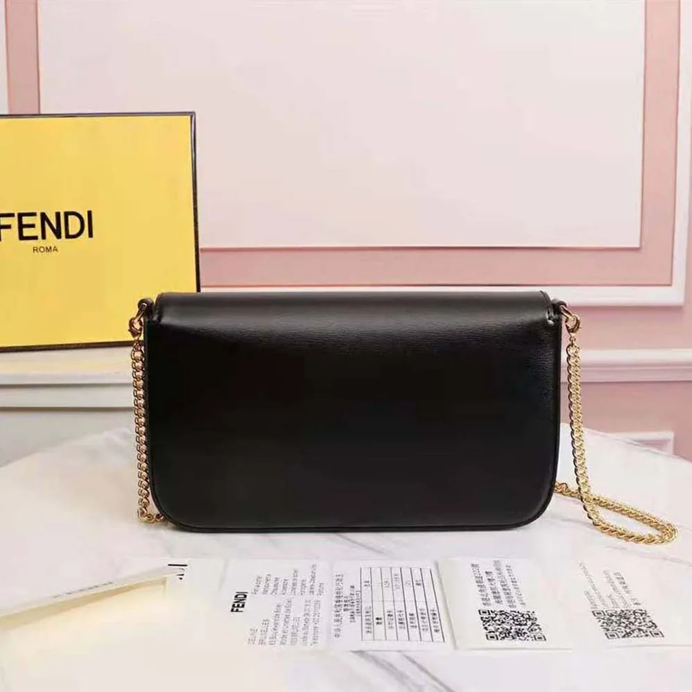 Fendi Wallet on Chain with Pouches Leather Mini-Bag for Women in Black Fendi Wallet on Chain with Pouches Leather Mini-Bag for Women in Black