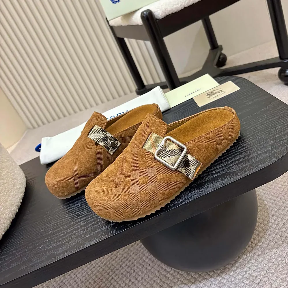 Burberry Check Denim Urchin Clogs for Unisex in Jute Beige