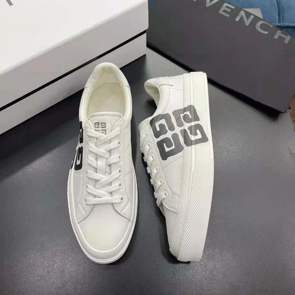 Givenchy Sneakers City Sport in Leather with Tag Effect 4g Print for Men