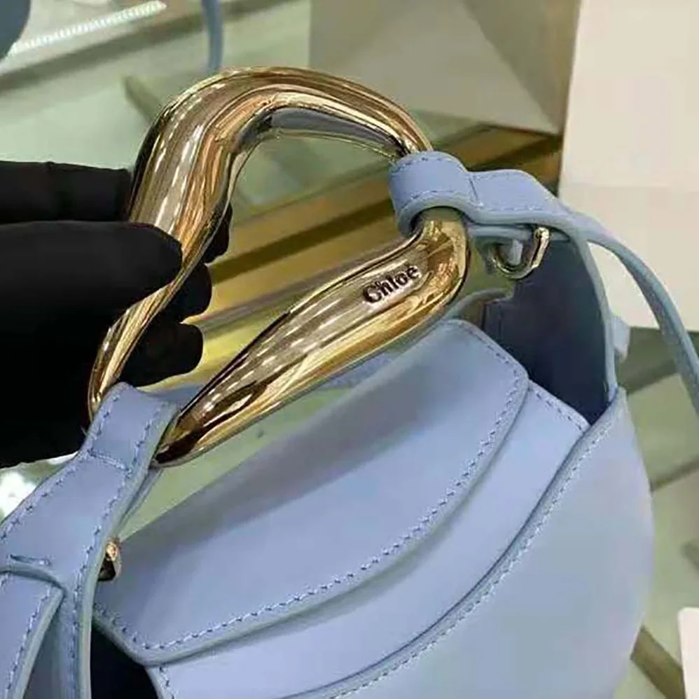 Chloe Kiss Small Purse in Small Grain Calfskin for Women in Blue