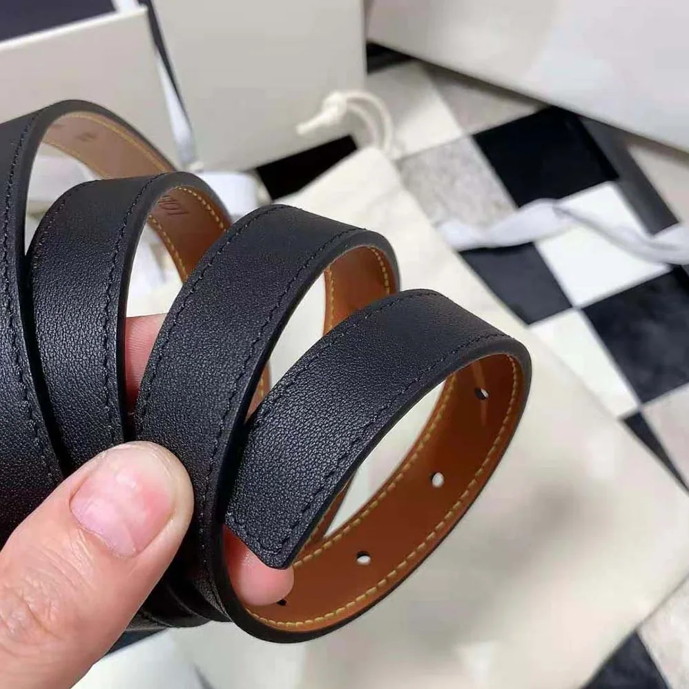 Loewe Anagram Belt in Pebble Grain Calfskin for Women in Black Loewe Anagram Belt in Pebble Grain Calfskin for Women in Black