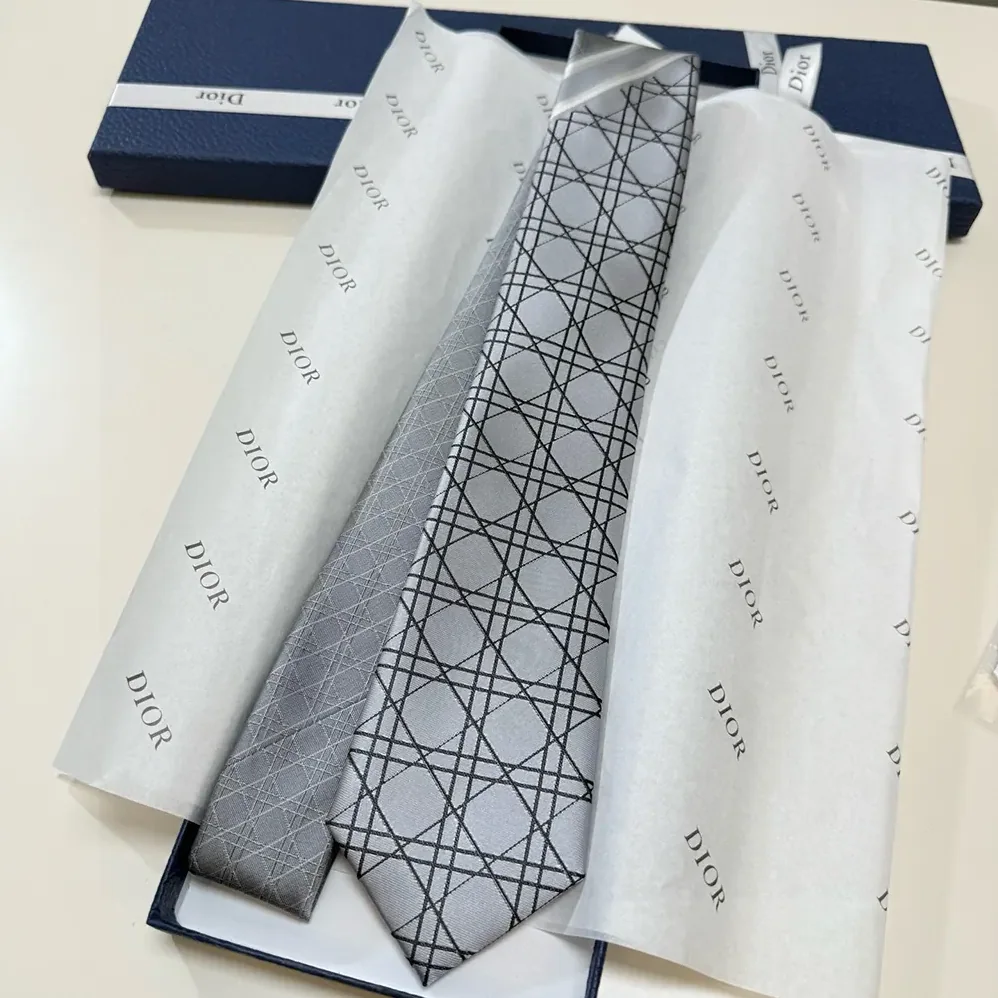 Dior Striped Cannage Tie Gray White and Deep Gray Silk for Men Dior Striped Cannage Tie Gray White and Deep Gray Silk for Men