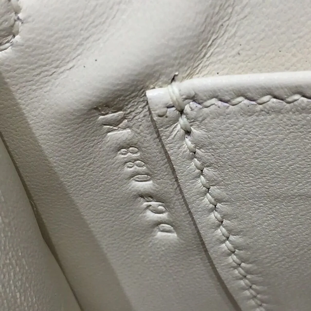 Hermes Mini Kelly White Gold Toned Hardware / Hermes Mini Kelly White Gold Toned Hardware /