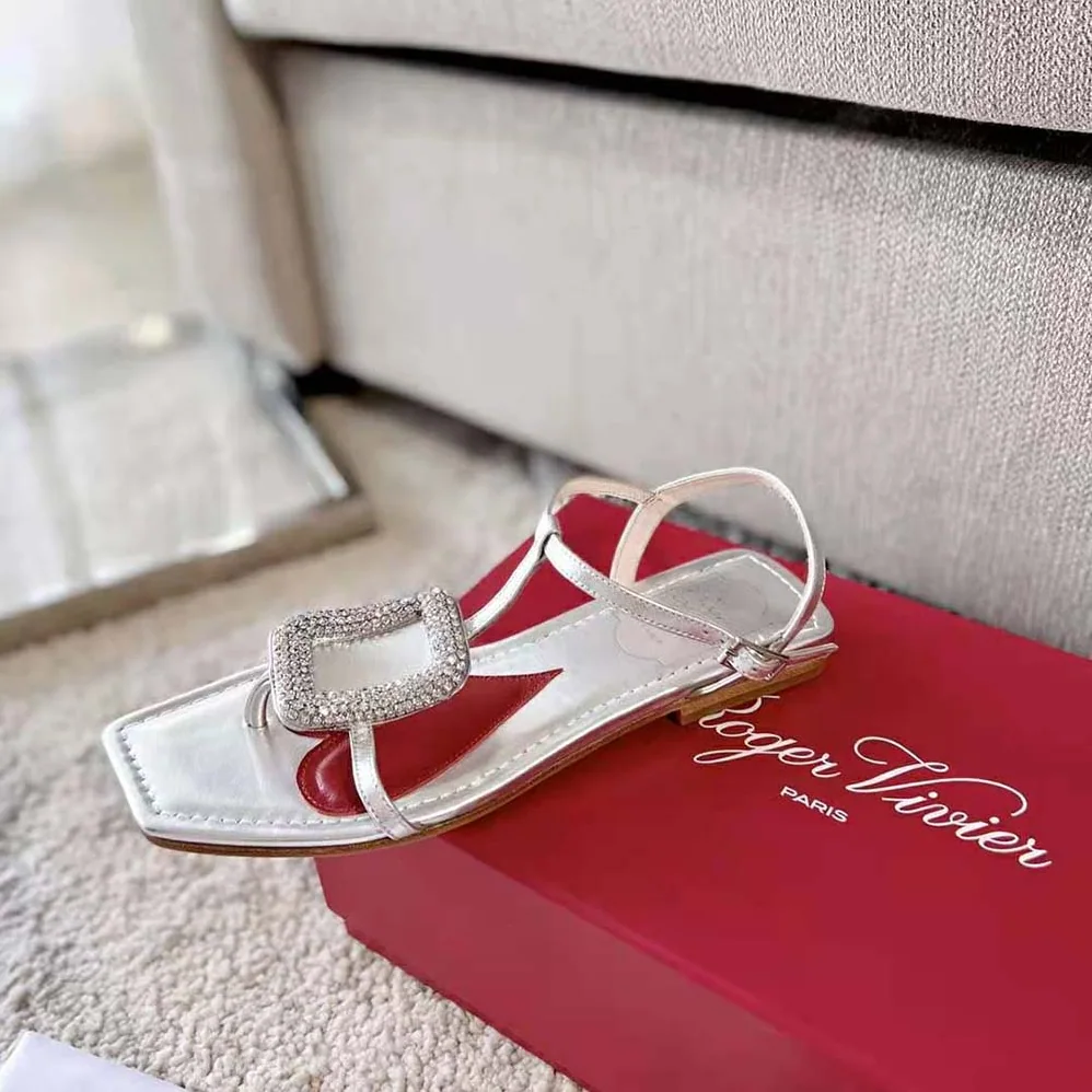 Roger Vivier Viv Choc Strass Buckle Thong Sandals in Leather for Women in Silver Roger Vivier Viv Choc Strass Buckle Thong Sandals in Leather for Women in Silver