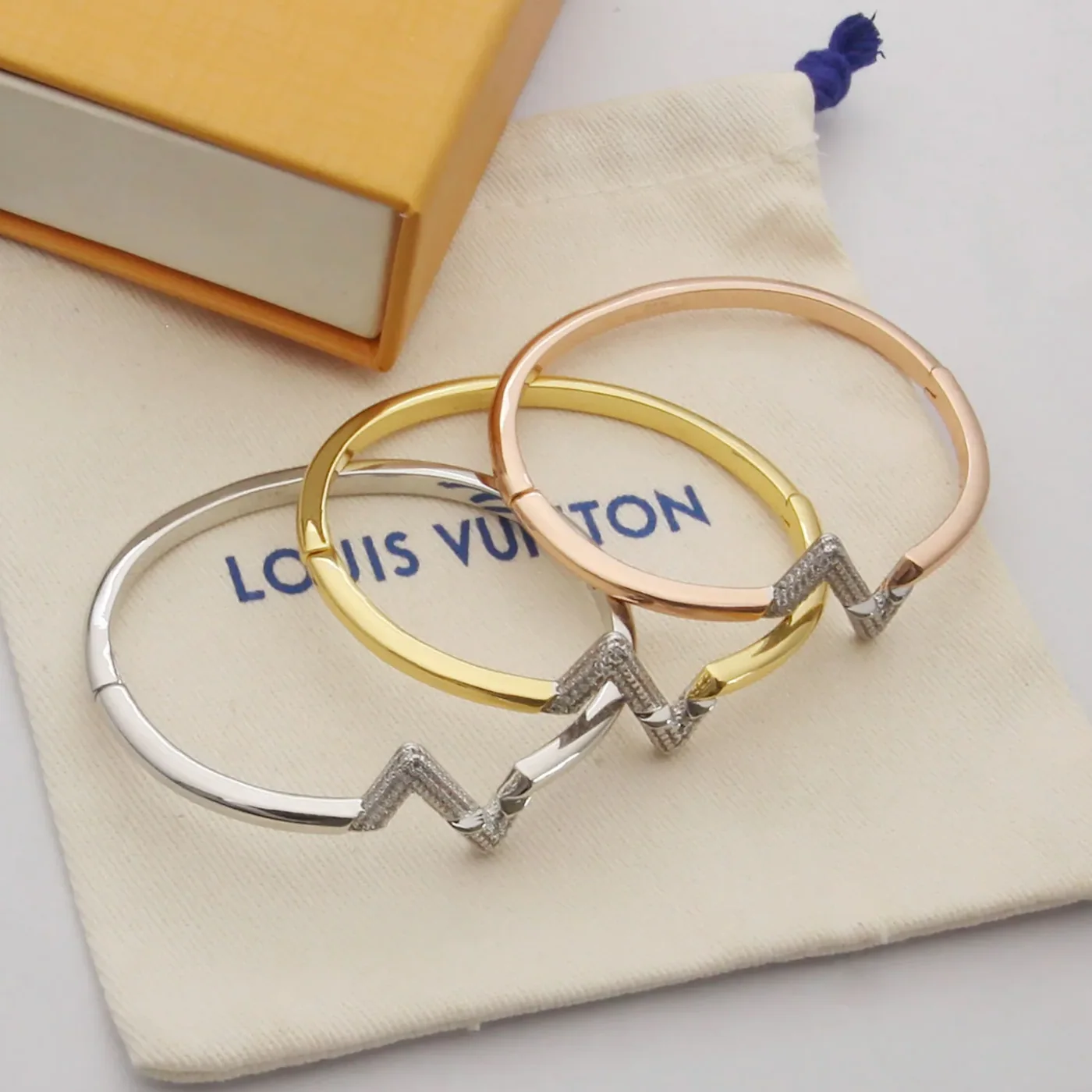 Louis Vuitton Volt Upside Down Bracelet Louis Vuitton Volt Upside Down Bracelet