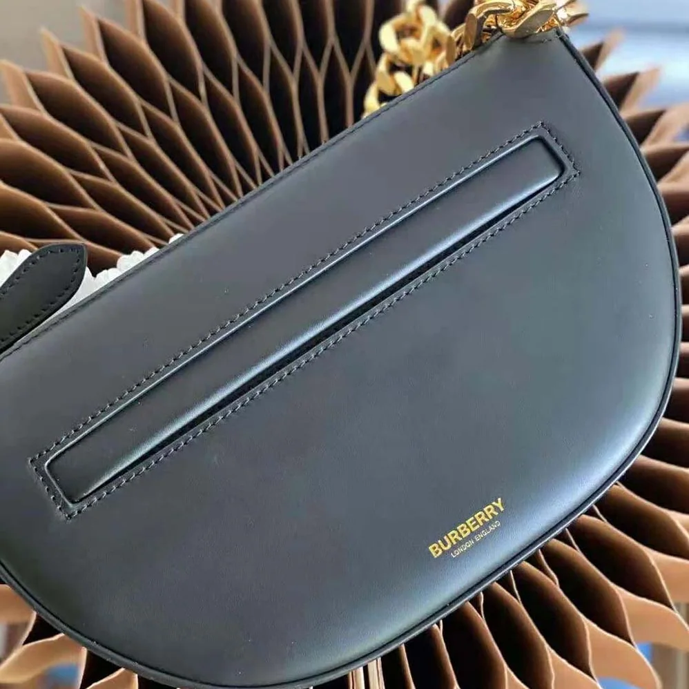 Burberry Mini Leather Zip Olympia Bag for Women in Black Burberry Mini Leather Zip Olympia Bag for Women in Black