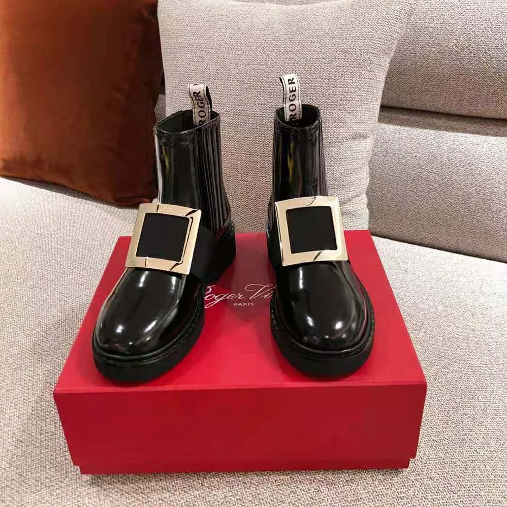 Roger Vivier Chelsea Viv' Rangers Metal Buckle Ankle Boots for Women in Black Roger Vivier Chelsea Viv' Rangers Metal Buckle Ankle Boots for Women in Black