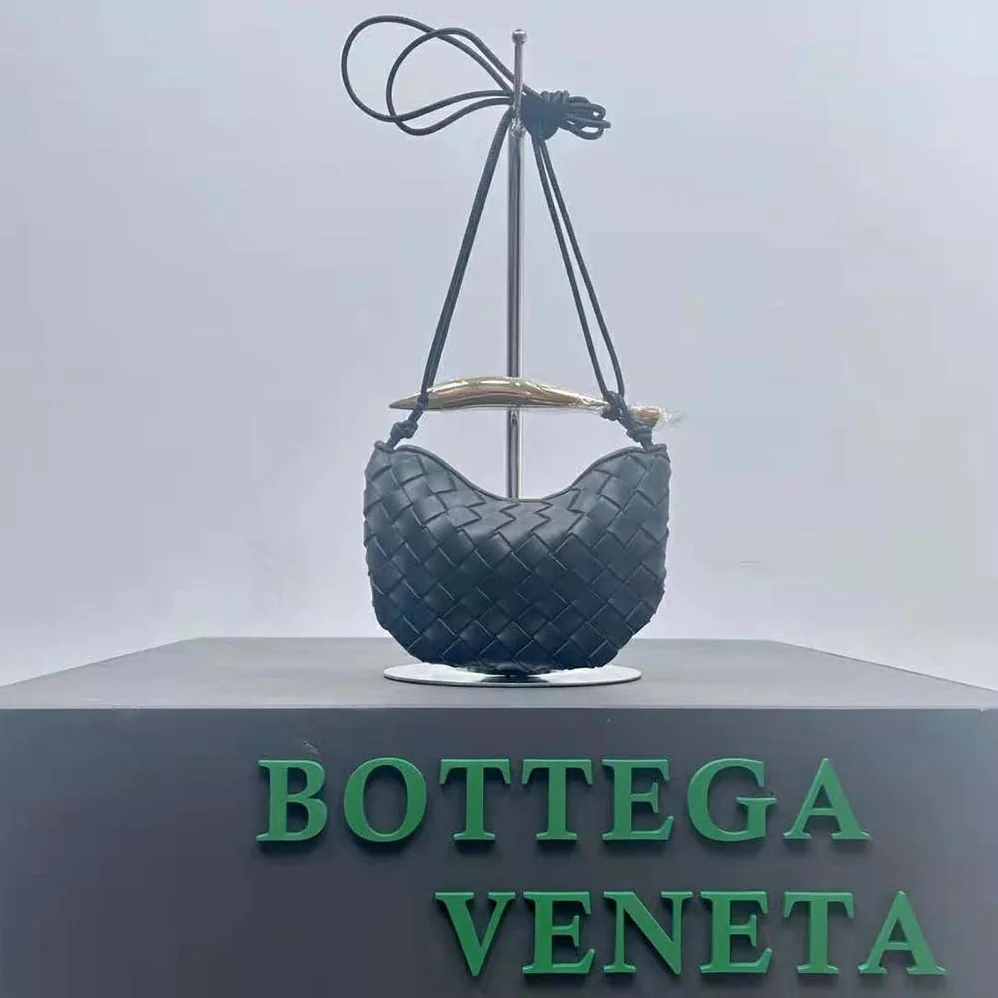 Bottega Veneta Mini Sardine in Supple Lambskin Leather for Women in Black Bottega Veneta Mini Sardine in Supple Lambskin Leather for Women in Black