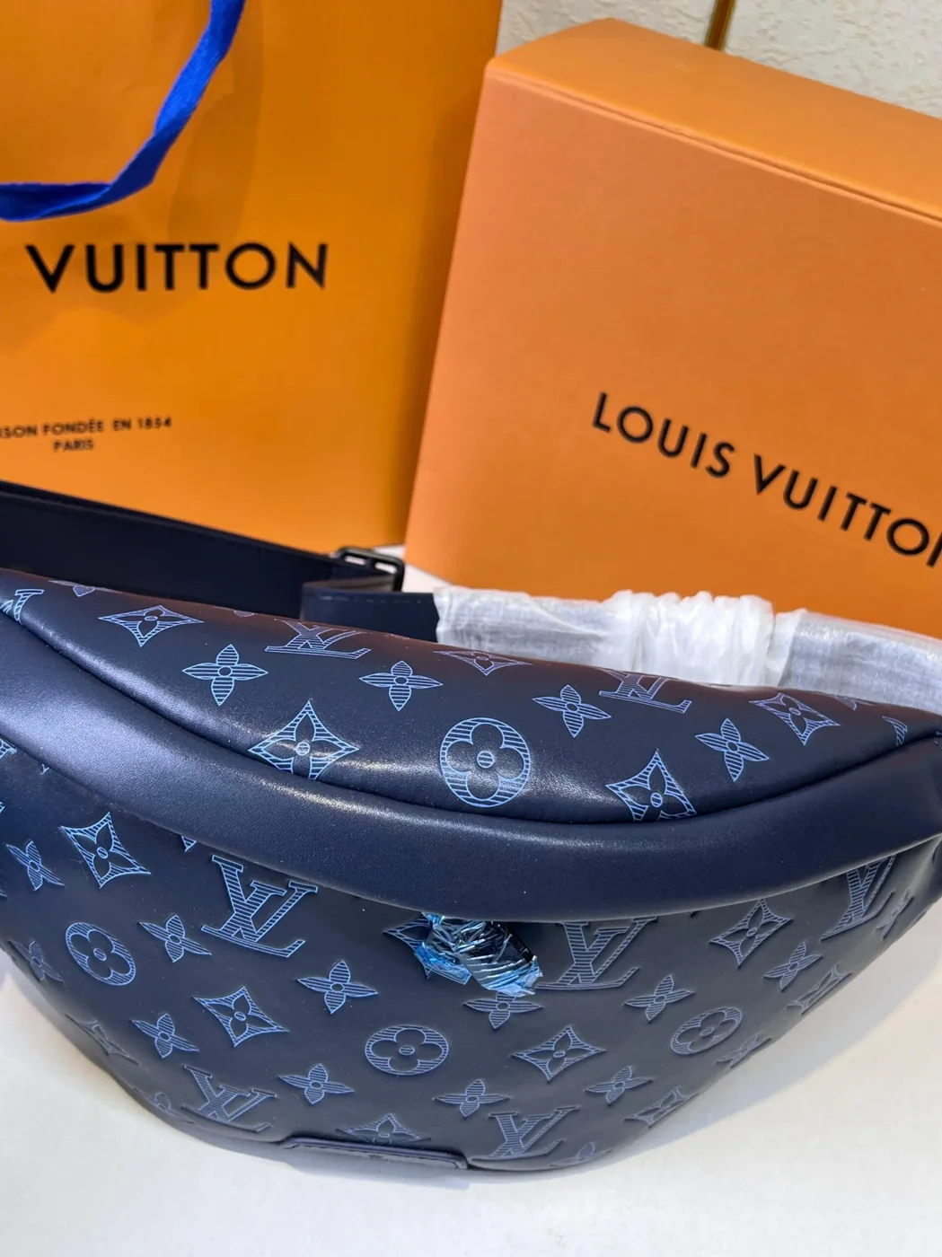 Louis Vuitton Discovery PM Bumbag in Navy Blue Black Hardware Louis Vuitton Discovery PM Bumbag in Navy Blue Black Hardware