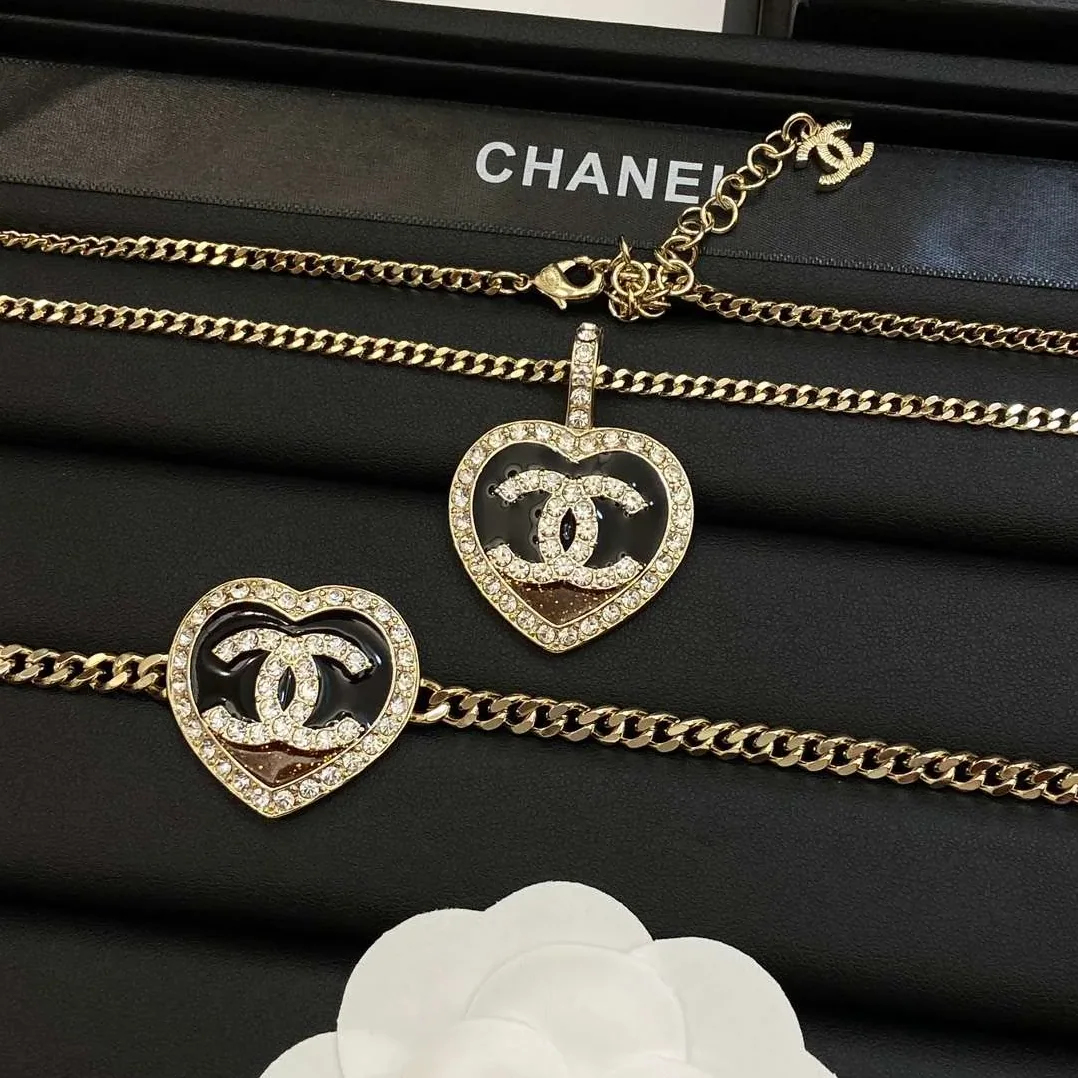 Chanel Heart Necklace Gold Chanel Heart Necklace Gold
