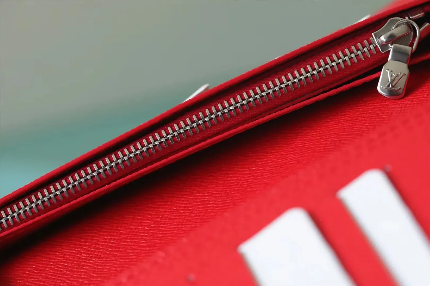 x Supreme Brazza Wallet Red / x Supreme Brazza Wallet Red /
