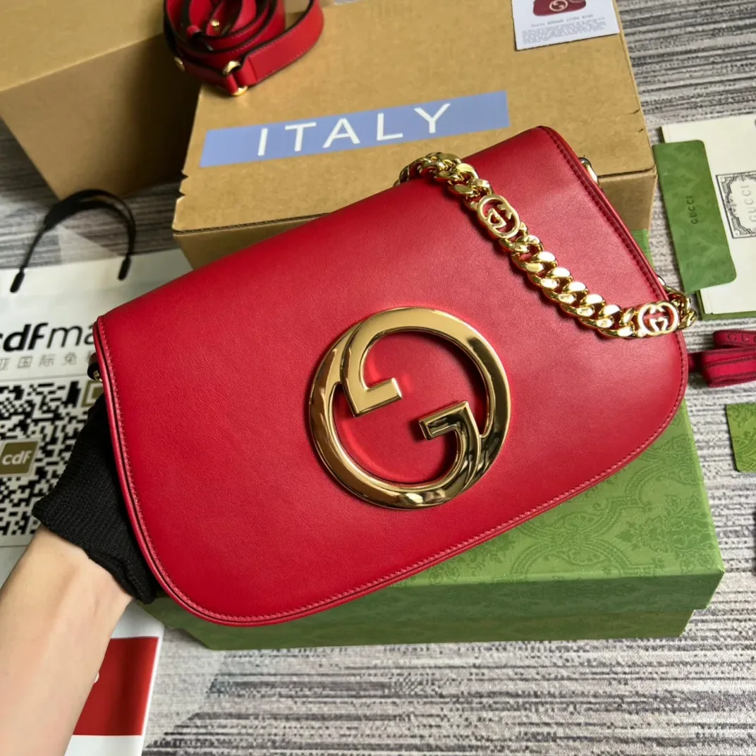 Gucci Blondie Medium Shoulder Bag in Red Gold Hardware Gucci Blondie Medium Shoulder Bag in Red Gold Hardware