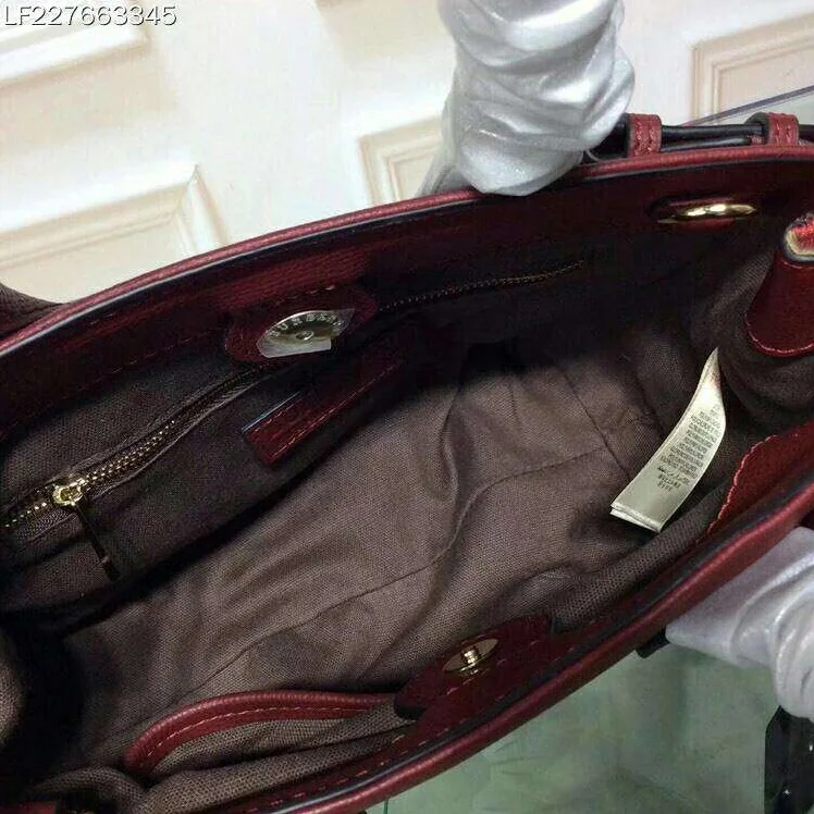Burberry Small Banner Bag in Leather and House Check in Red