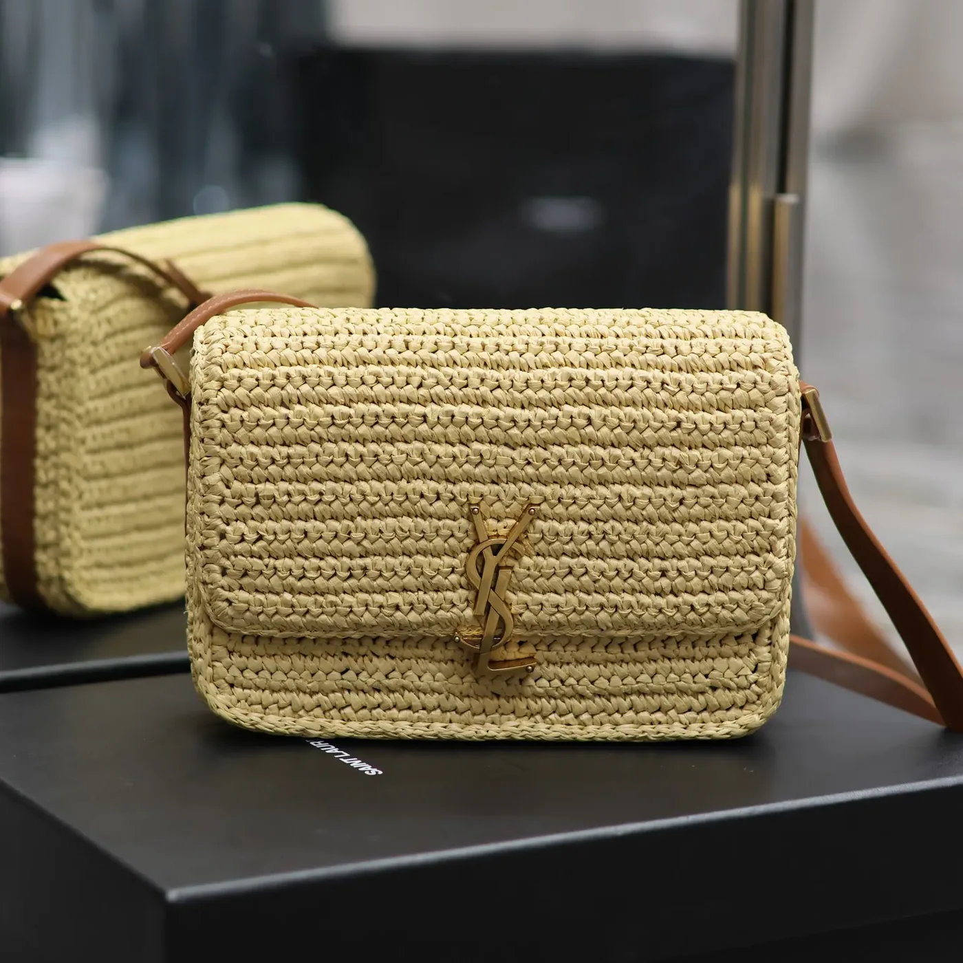 Saint Laurent YSL Solferino Medium in Raffia and Vegetable for Women in tanned Leather Saint Laurent YSL Solferino Medium in Raffia and Vegetable for Women in tanned Leather