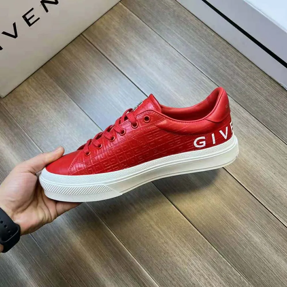 Givenchy Oswald City Sport Sneakers in Leather for Unisex in Red Givenchy Oswald City Sport Sneakers in Leather for Unisex in Red