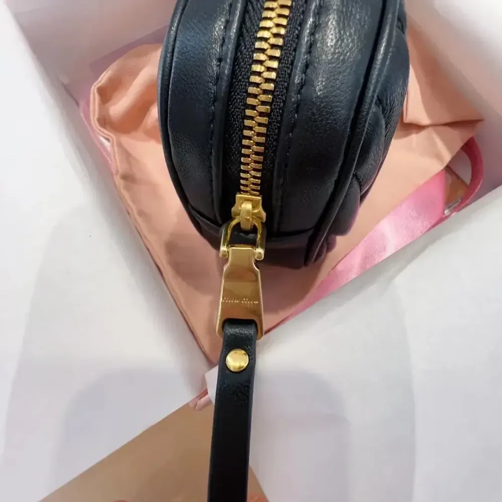 Miu Miu Belt with Matelassé Pouch for Women in Black Miu Miu Belt with Matelassé Pouch for Women in Black