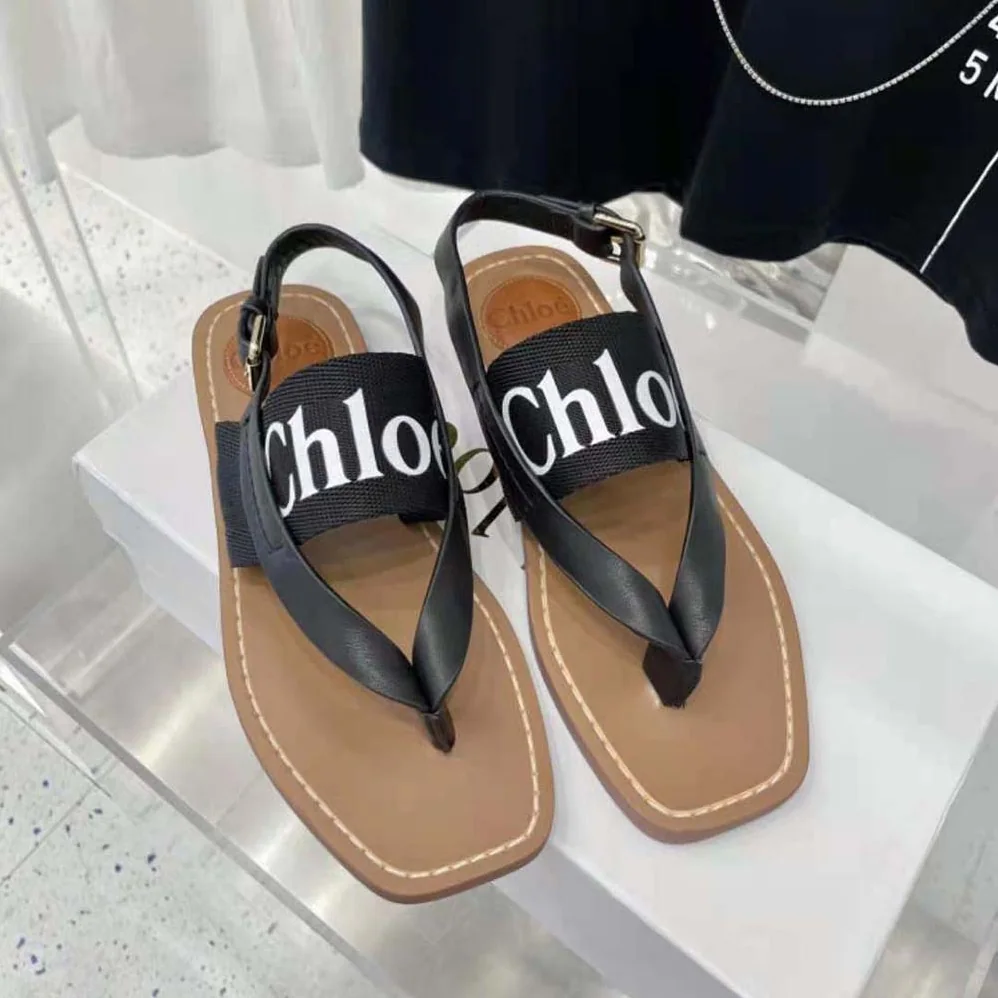 Chloe Woody Flat Sandal in Calfskin and Canvas for Women in Black