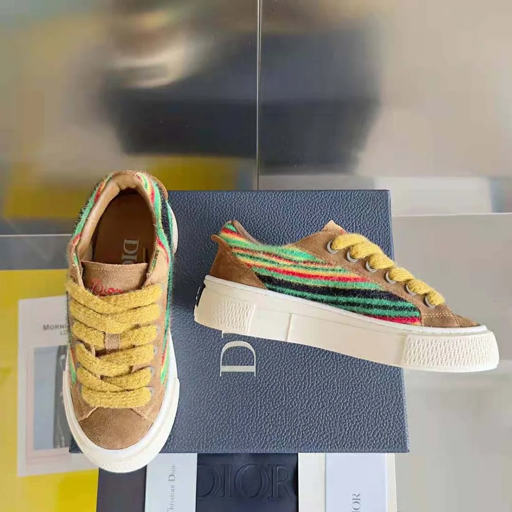 Dior Tears B33 Sneaker – Limited and Numbered Edition for Men in Yellow Dior Tears B33 Sneaker – Limited and Numbered Edition for Men in Yellow