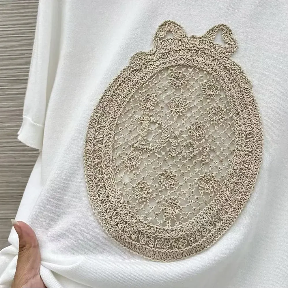 Dior Dioriviera Dior Médaillon Short-Sleeved Sweater Ecru Silk Knit for Women Dior Dioriviera Dior Médaillon Short-Sleeved Sweater Ecru Silk Knit for Women