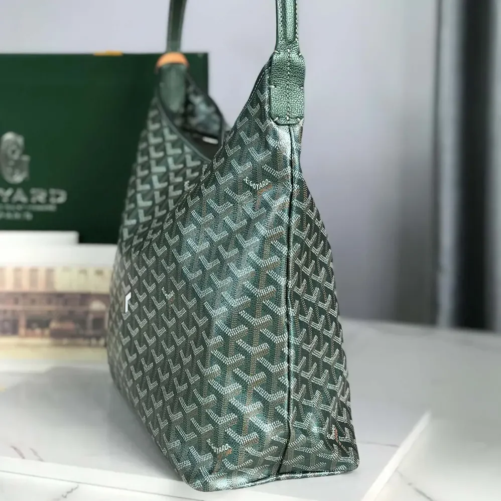 Goyard Bohème Hobo bag for Unisex in Pearly Green Goyard Bohème Hobo bag for Unisex in Pearly Green