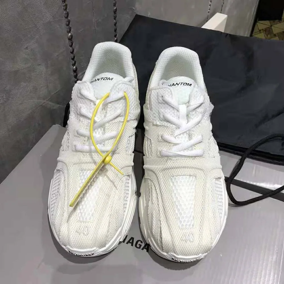 Balenciaga Phantom Sneaker in White Monocolor Fabric and Mesh for Unisex Balenciaga Phantom Sneaker in White Monocolor Fabric and Mesh for Unisex