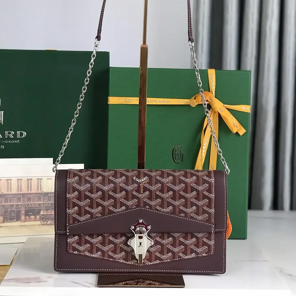 Goyard Duchesse Marie Caroline Bag for Unisex in Maroon Goyard Duchesse Marie Caroline Bag for Unisex in Maroon