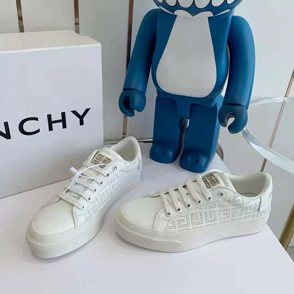 Givenchy Sneakers in 4G Perforated Leather for Unisex in White Givenchy Sneakers in 4G Perforated Leather for Unisex in White