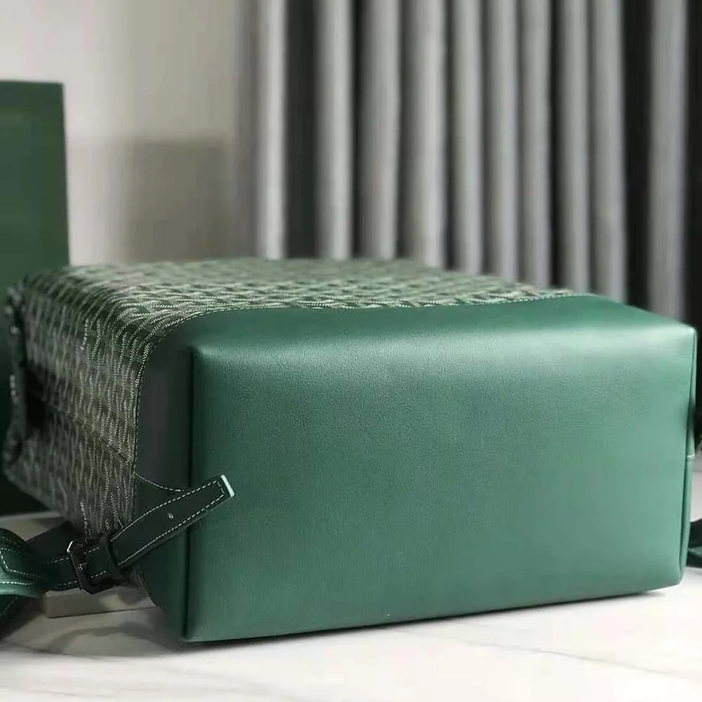 Goyard Sac A Dos Cisalpin in Goyardine Canvas & Chevroches Calfskin for Women in Green Goyard Sac A Dos Cisalpin in Goyardine Canvas & Chevroches Calfskin for Women in Green