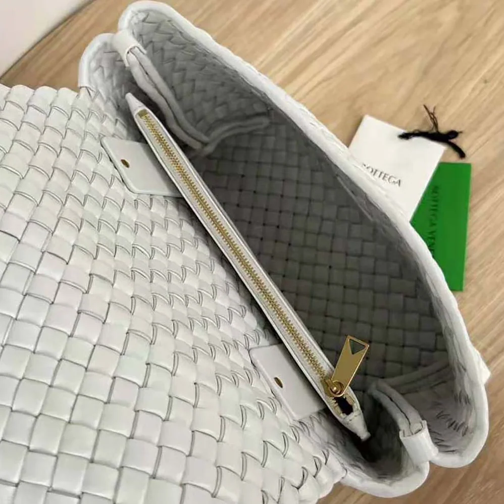 Bottega Veneta Patti Top Handle Bag in Lambskin for Women in White Bottega Veneta Patti Top Handle Bag in Lambskin for Women in White
