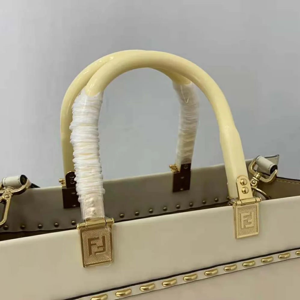 Fendi Sunshine Medium White Leather Shopper for Women