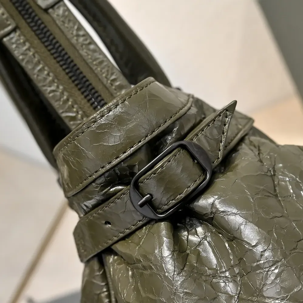 Balenciaga Le City Bag East for Women in West In Army Green Balenciaga Le City Bag East for Women in West In Army Green