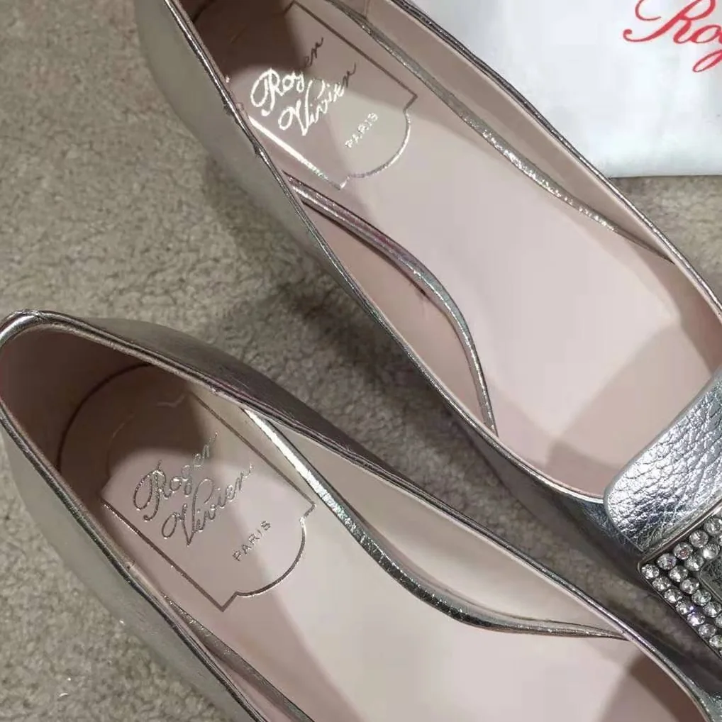 Roger Vivier Gommettine Strass Buckle Ballerinas for Women in Silver Roger Vivier Gommettine Strass Buckle Ballerinas for Women in Silver