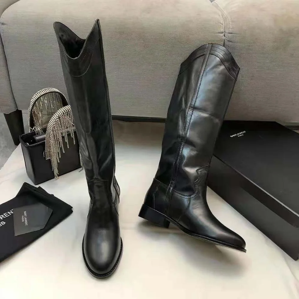Saint Laurent YSL Kate Boots in Smooth Leather for Women in Black Saint Laurent YSL Kate Boots in Smooth Leather for Women in Black
