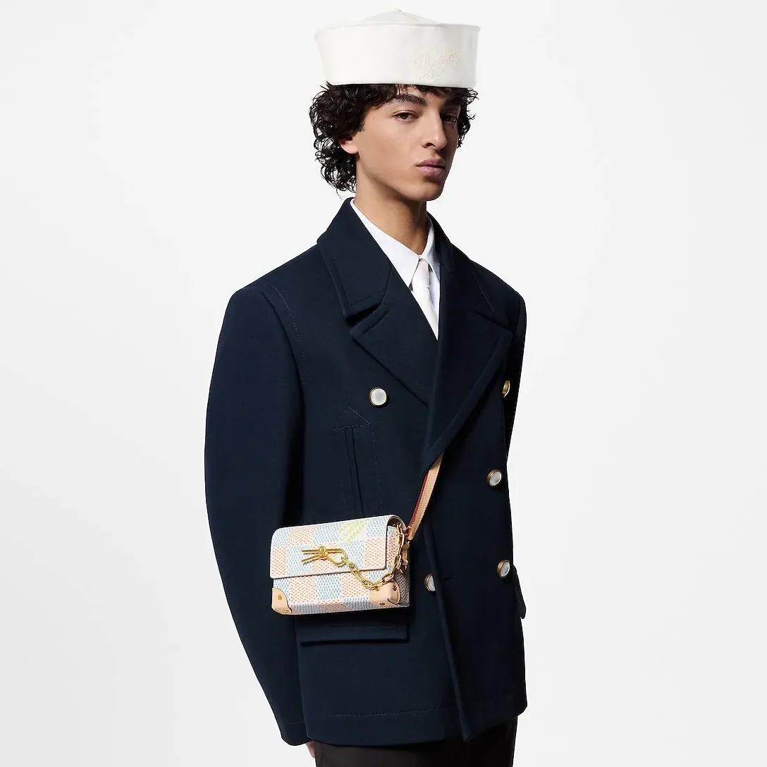 Louis Vuitton Steamer Wearable Wallet Bag White / Louis Vuitton Steamer Wearable Wallet Bag White /