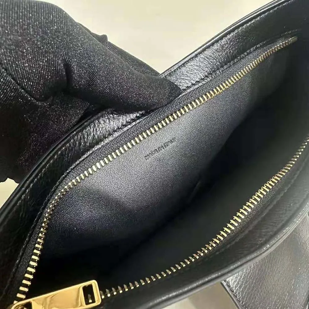 Celine Wiltern Clutch Triomphe Soft in Smooth Calfskin for Women in Black Celine Wiltern Clutch Triomphe Soft in Smooth Calfskin for Women in Black
