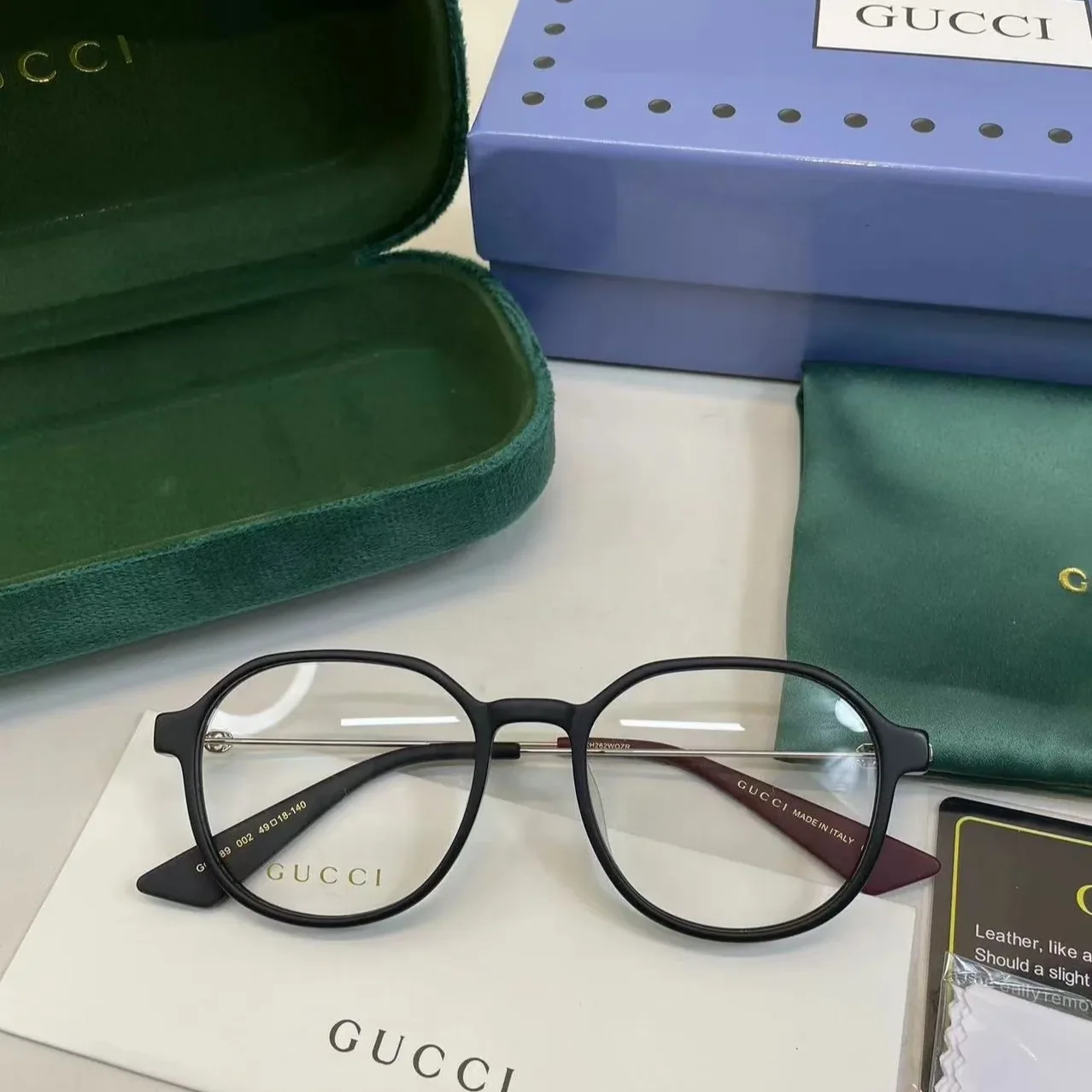 Gucci Round Frame Flat Sunglasses Black Gucci Round Frame Flat Sunglasses Black