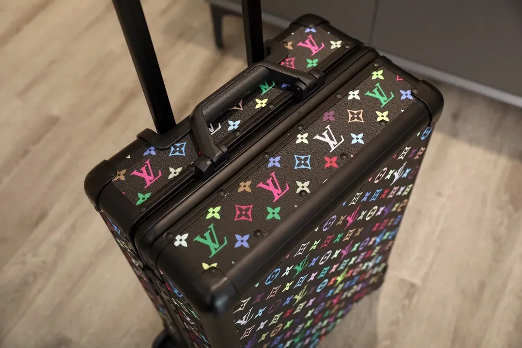 Louis Vuitton Horizon 55 Suitcase in Monogram Black Black Hardware Louis Vuitton Horizon 55 Suitcase in Monogram Black Black Hardware